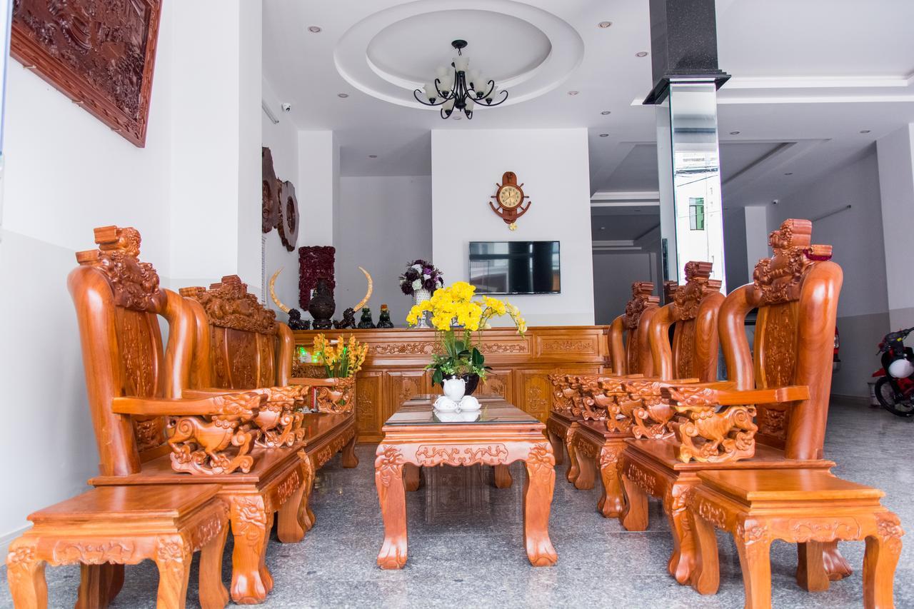 Hoang Thinh Hotel Kon Tum Bagian luar foto